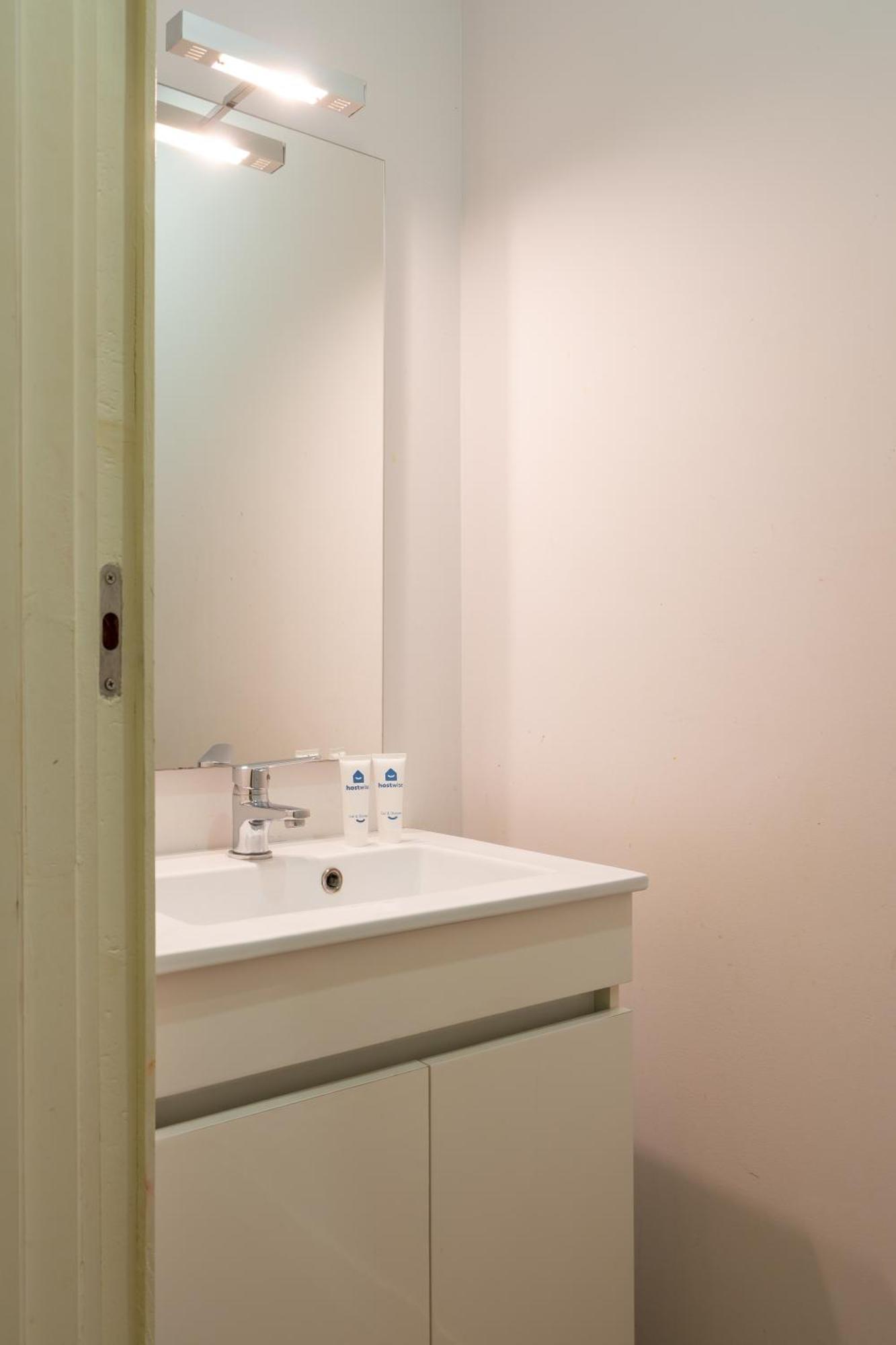 Host Wise - Sweet Bright Flats - City Center ปอร์โต ห้อง รูปภาพ